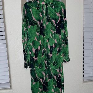 Chiffon belted maxi dress.